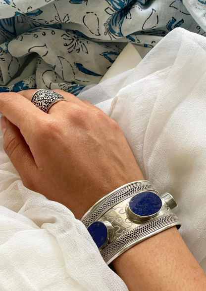 Sterling silver cuff bracelet with lapis lazuli stone 