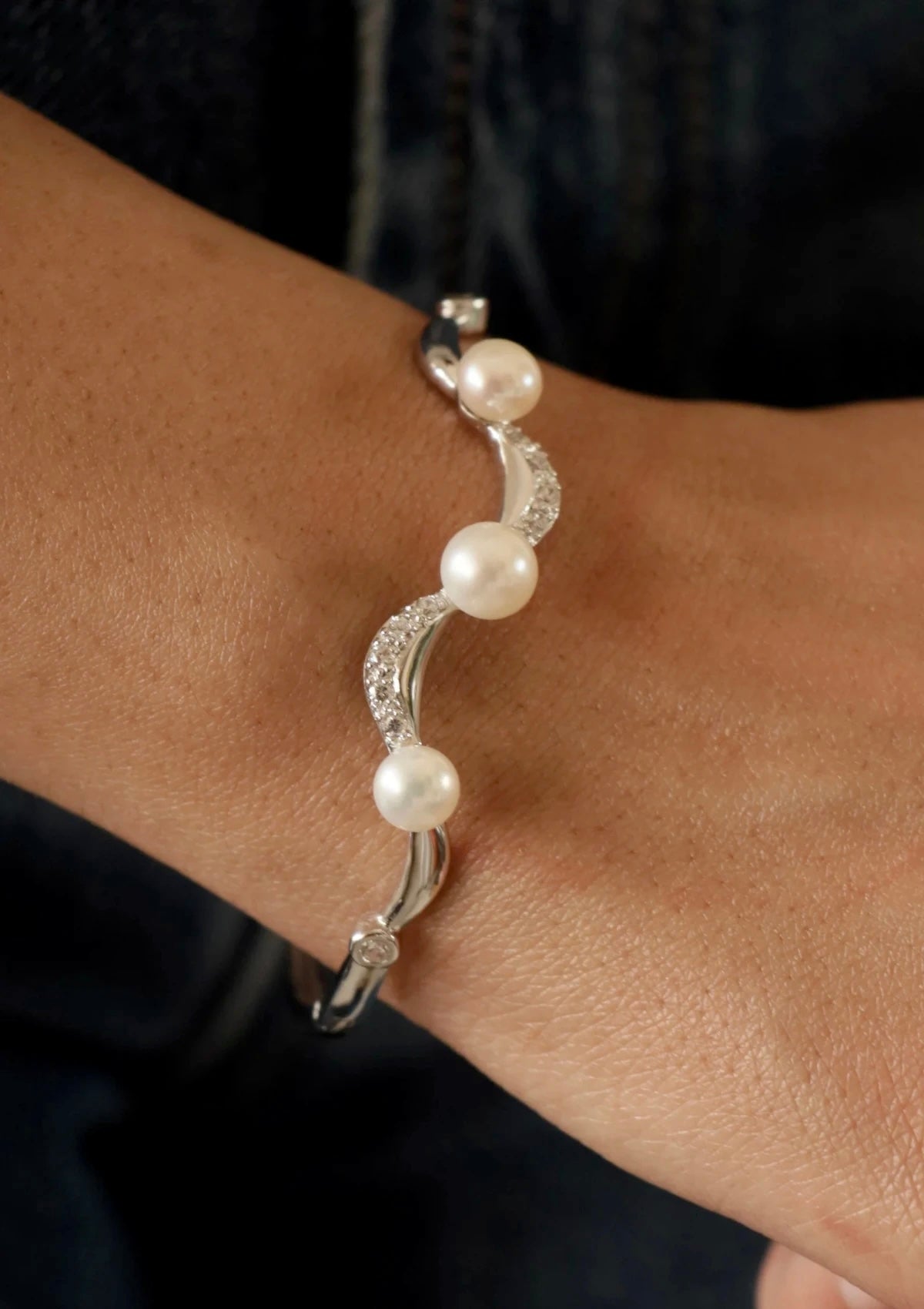 Pearl studded Openable Bangle