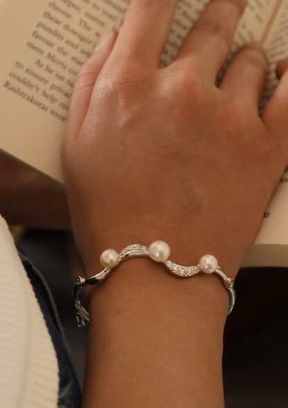 Pearl studded Openable Bangle